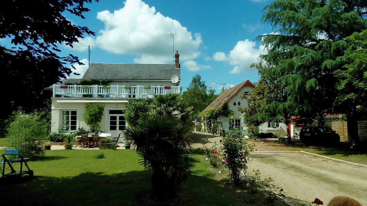 O Tour Du Monde Bed & Breakfast Cellettes  Exterior photo